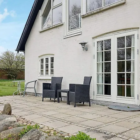 Nyaraló 8 Person In Fur